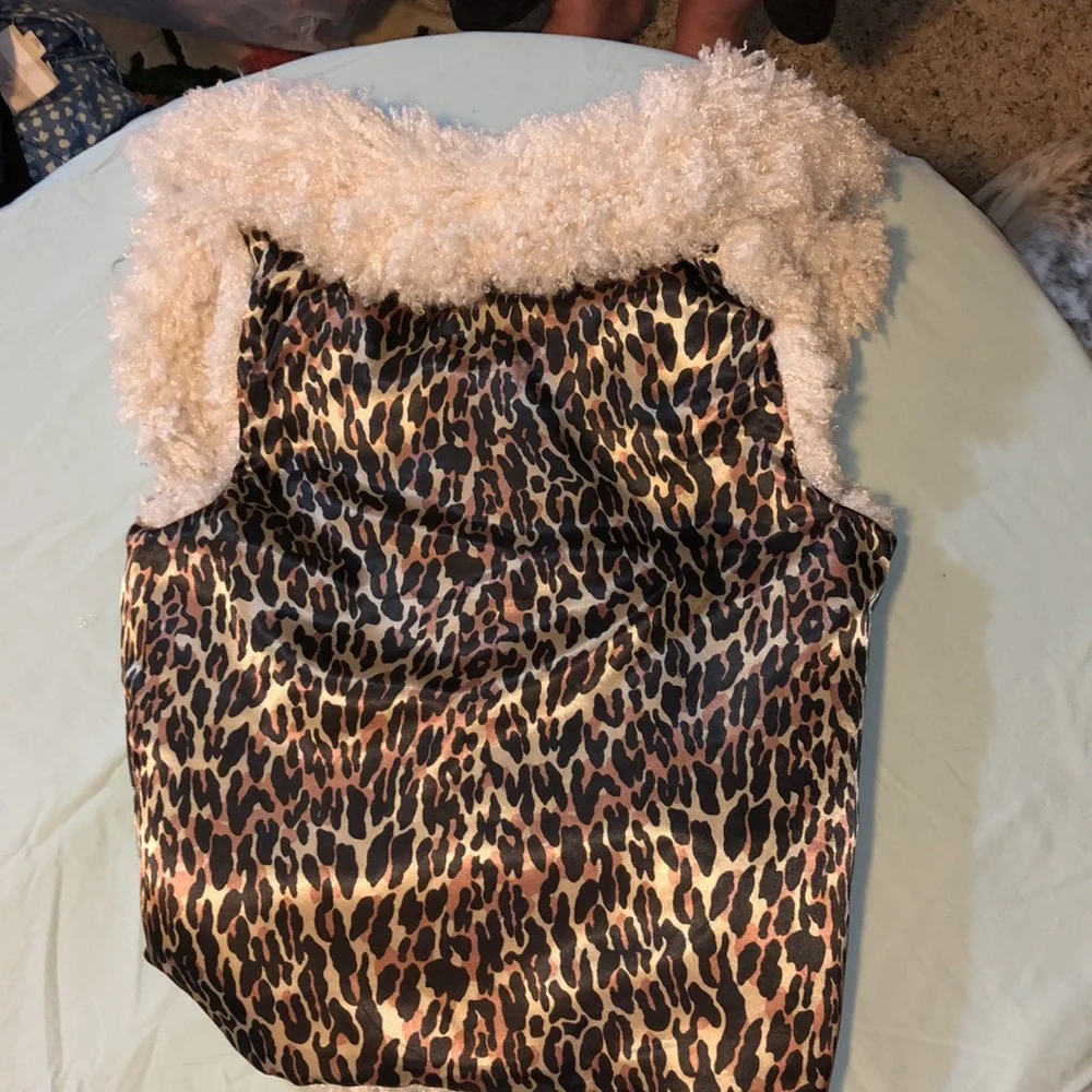 Betsey Johnson fluffy soft plush vest - Picture 5 of 5